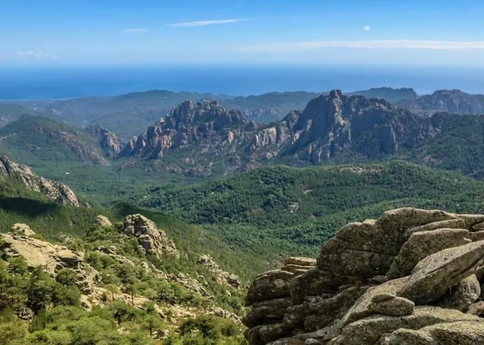 T4 Climatise, Lumineux Et Vue A Apartmán