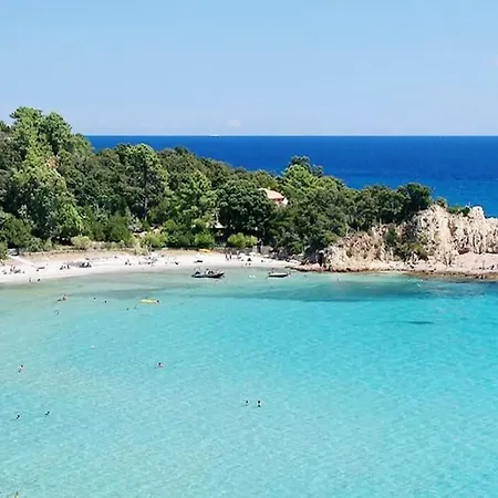 Apartament T4 Climatise, Lumineux Et Vue A